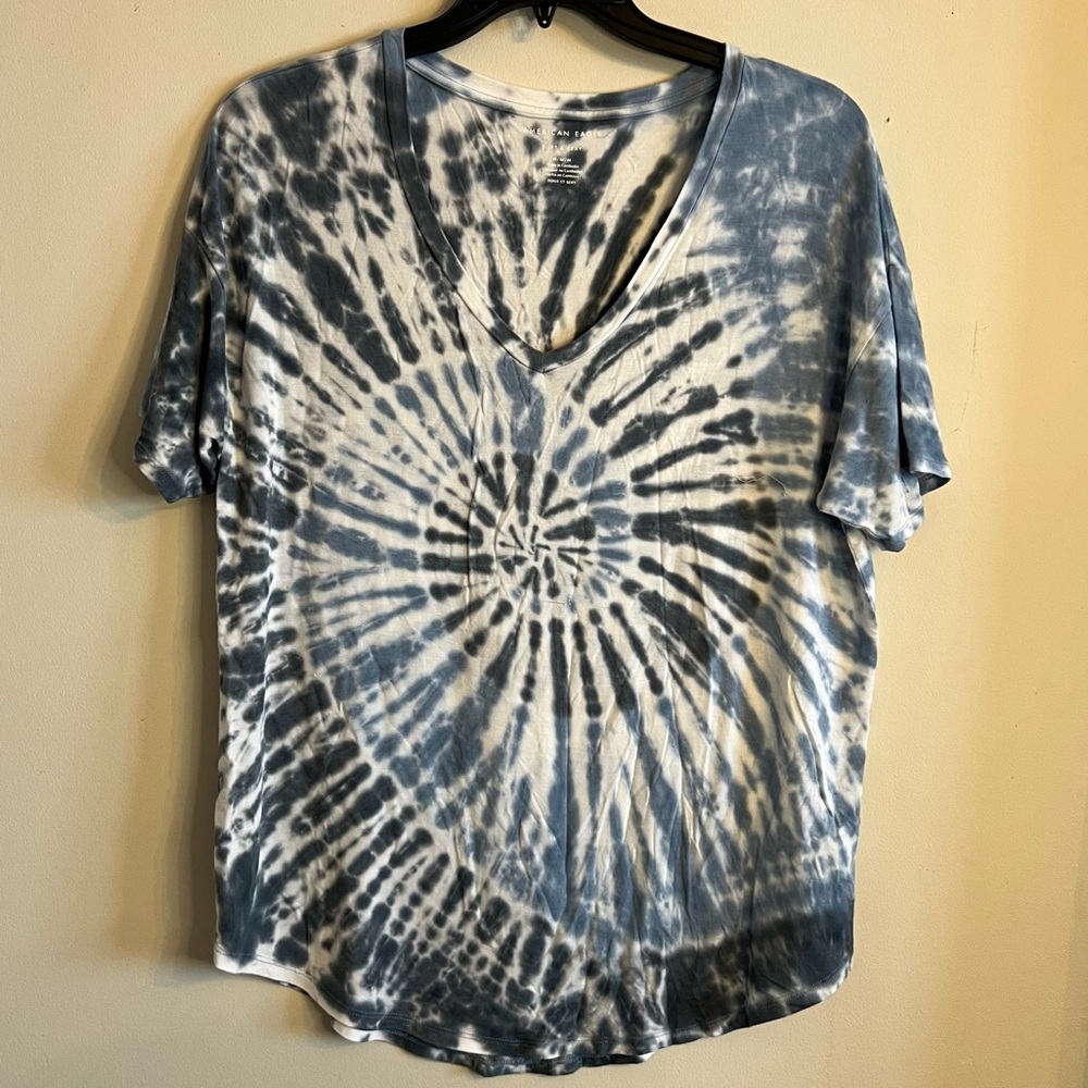 ✨American Eagle Womens Medium V Neck Soft Style Tee‎ Tye Dye Blue White Black